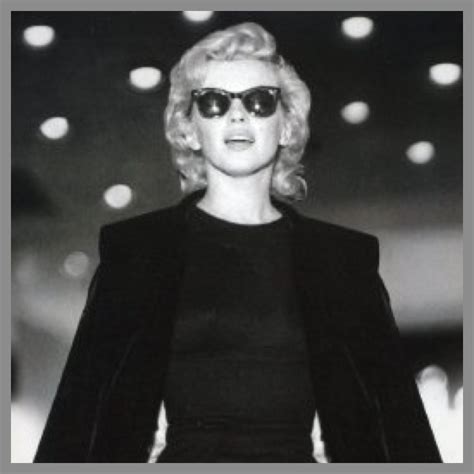 marilyn monroe sunglasses|marilyn monroe wearing glasses.